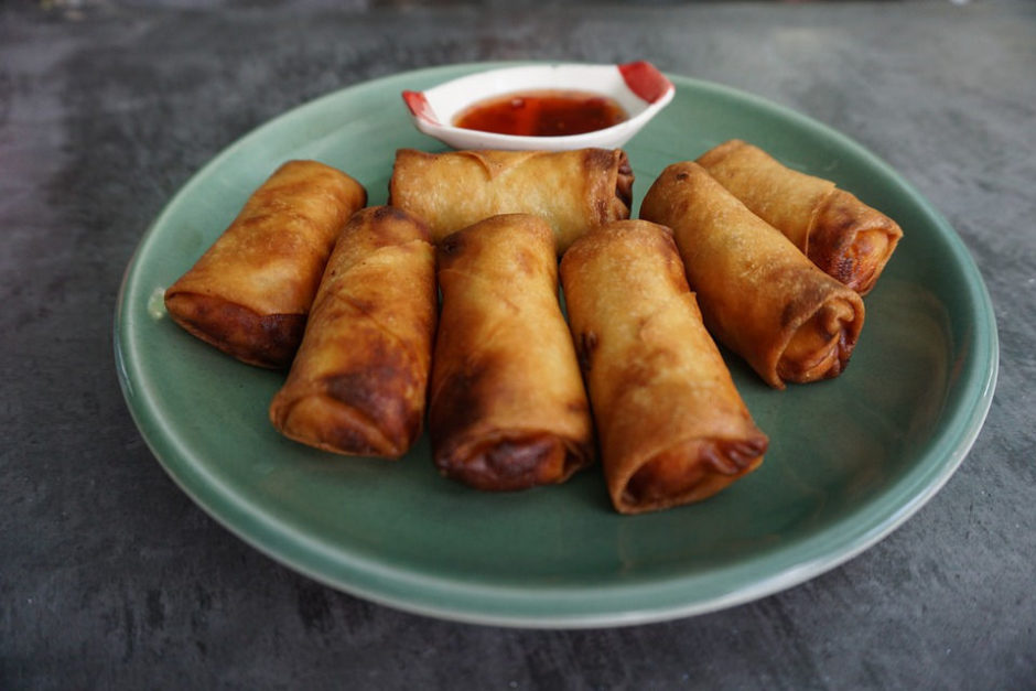 How to Reheat Egg Rolls So They're Crispy Delicious - Quick/Easy Options