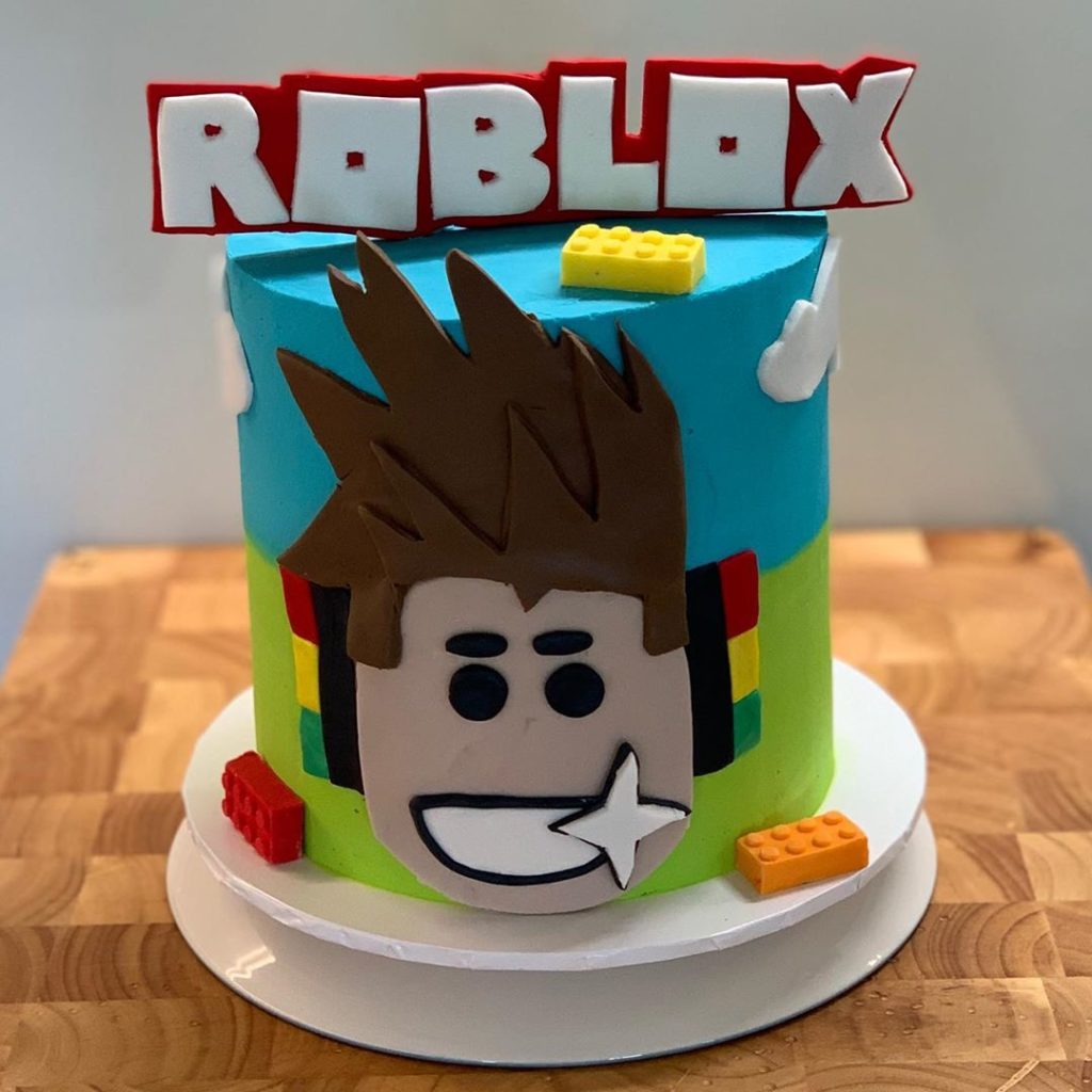 Simple Roblox Cake Ideas