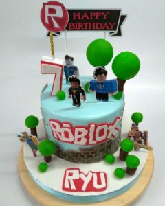 27 Best Roblox Cake Ideas for Boys & Girls (These Are Pretty Cool)