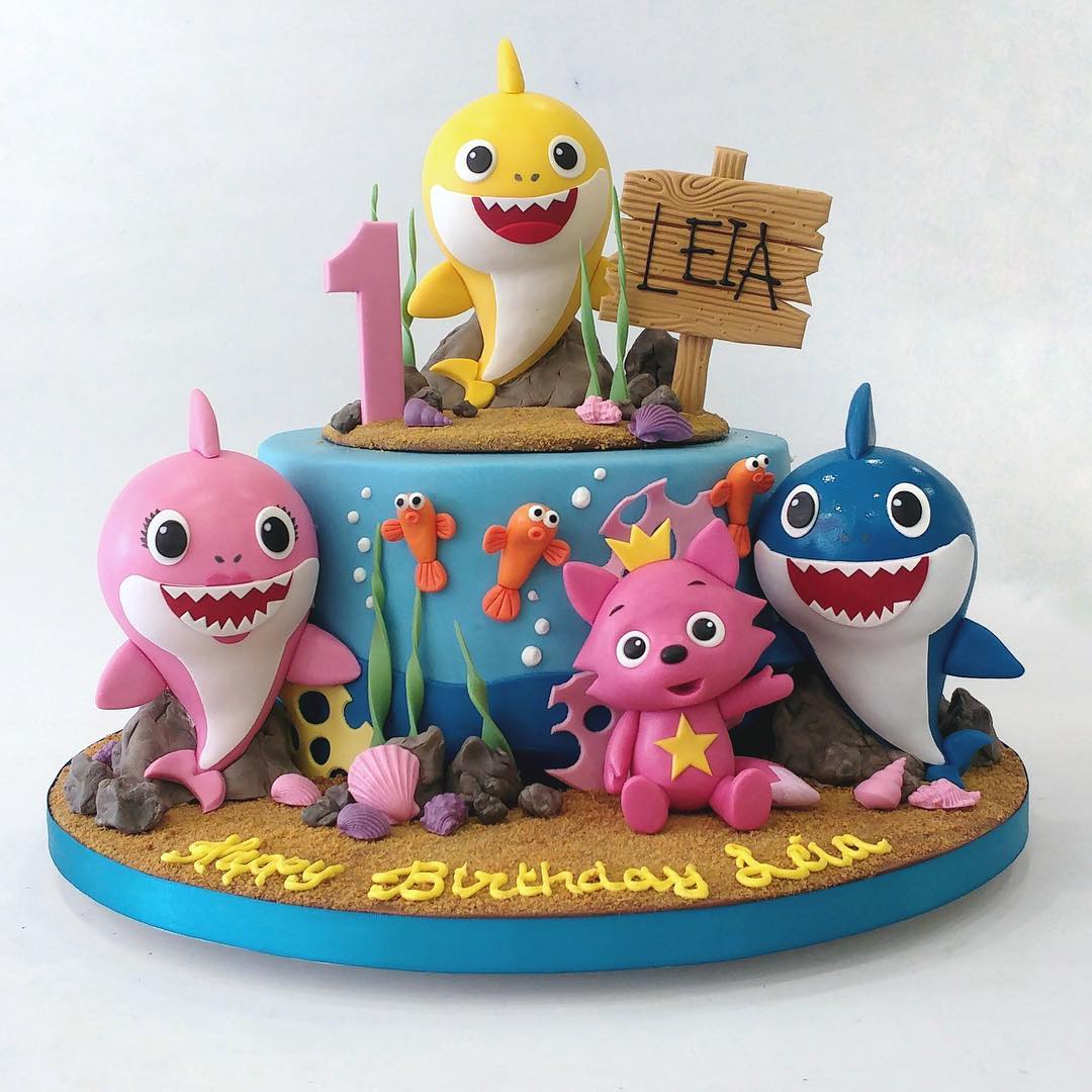 15 Adorable Baby Shark Birthday Cake Ideas (They're So Cute)