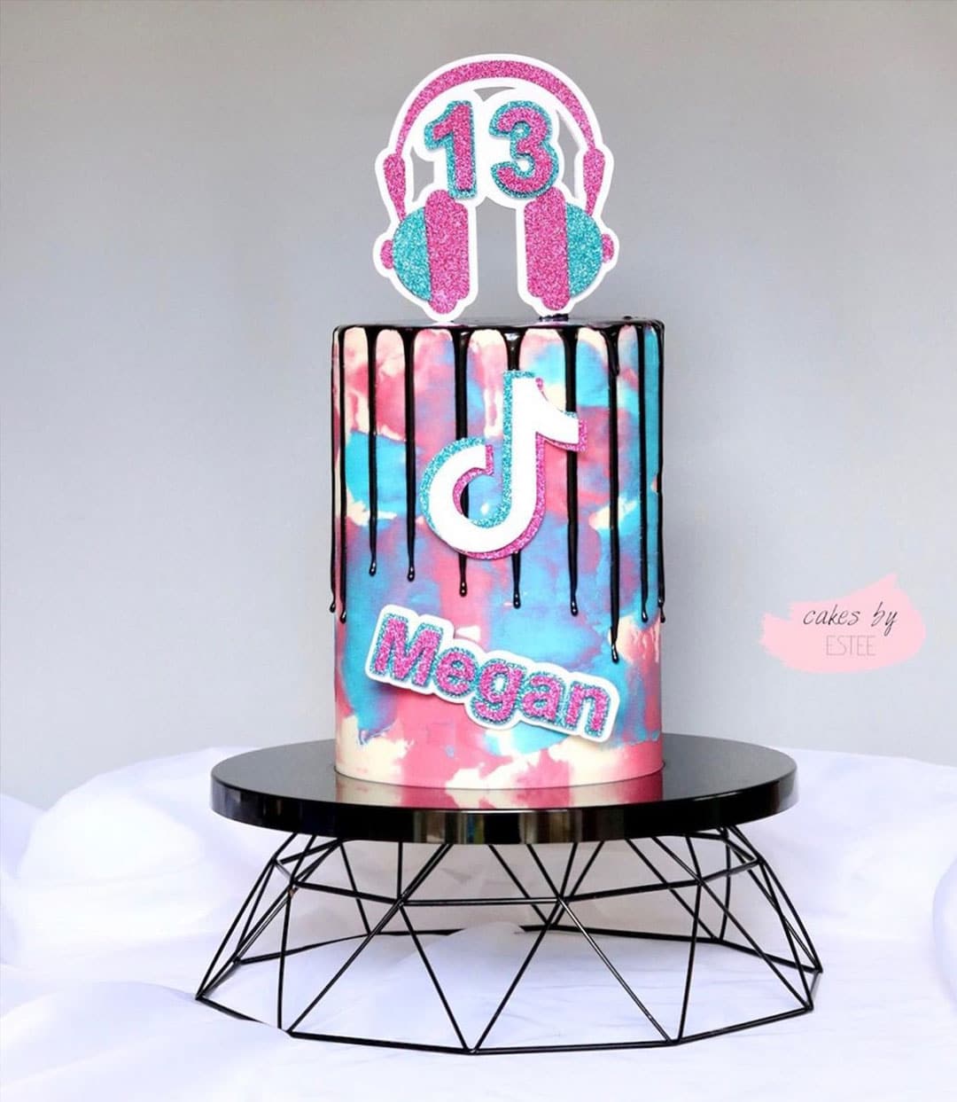 13 Cute Tik Tok Cake Ideas (Some are Absolutely Beautiful)