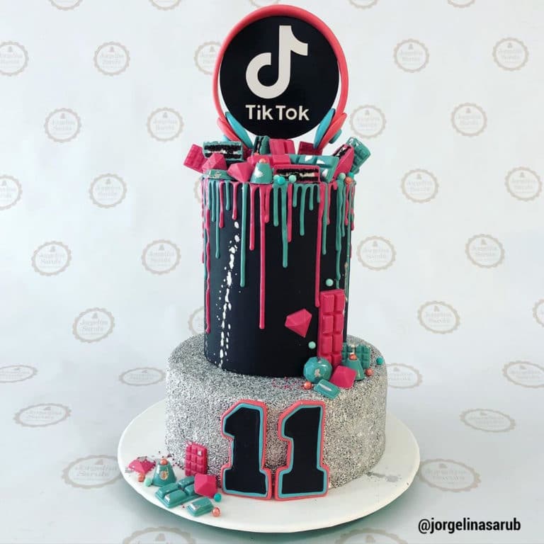 13 Cute Tik Tok Cake Ideas (Some are Absolutely Beautiful)