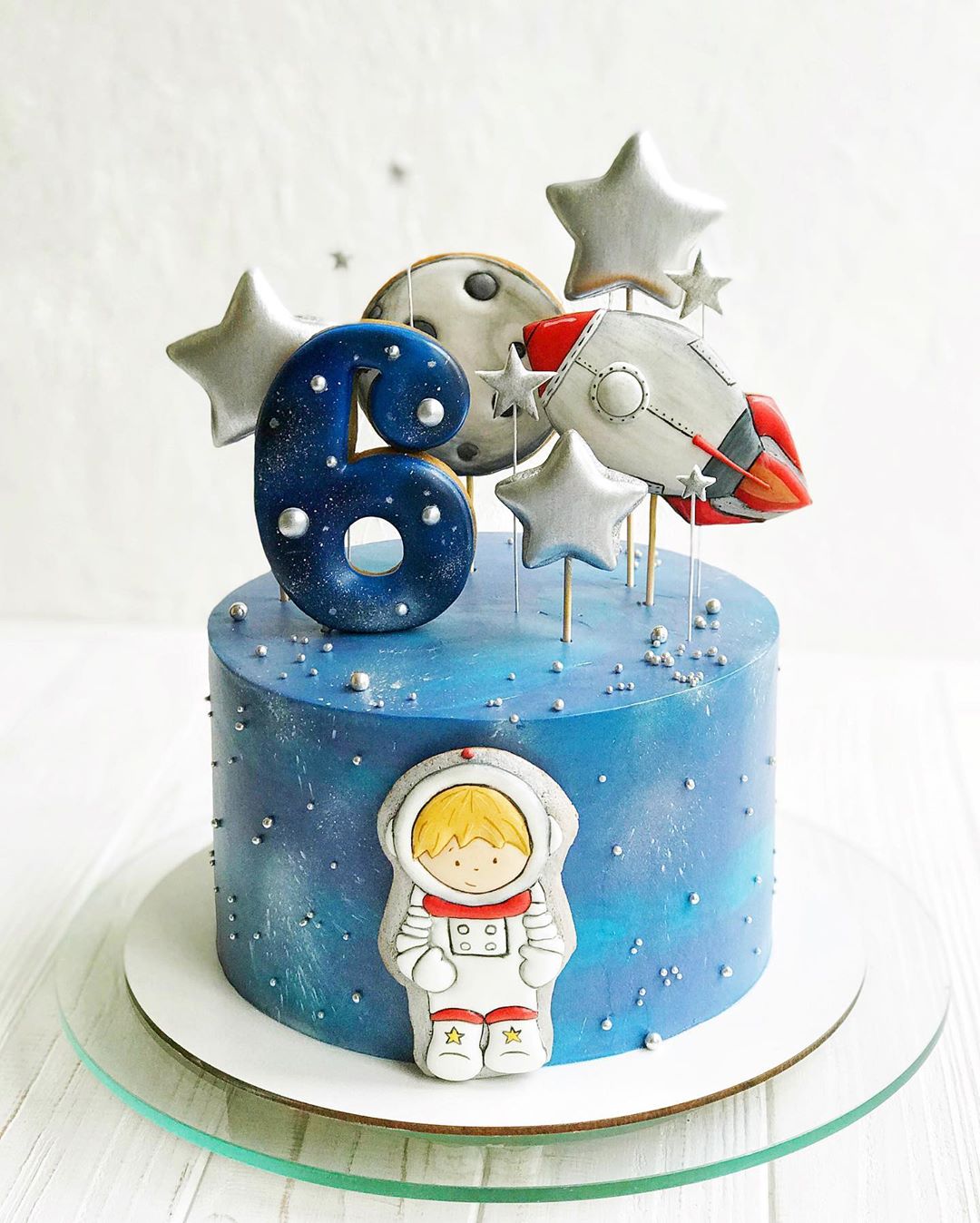 15 Amazing Space Themed Birthday Cake Ideas (Out Of This World)