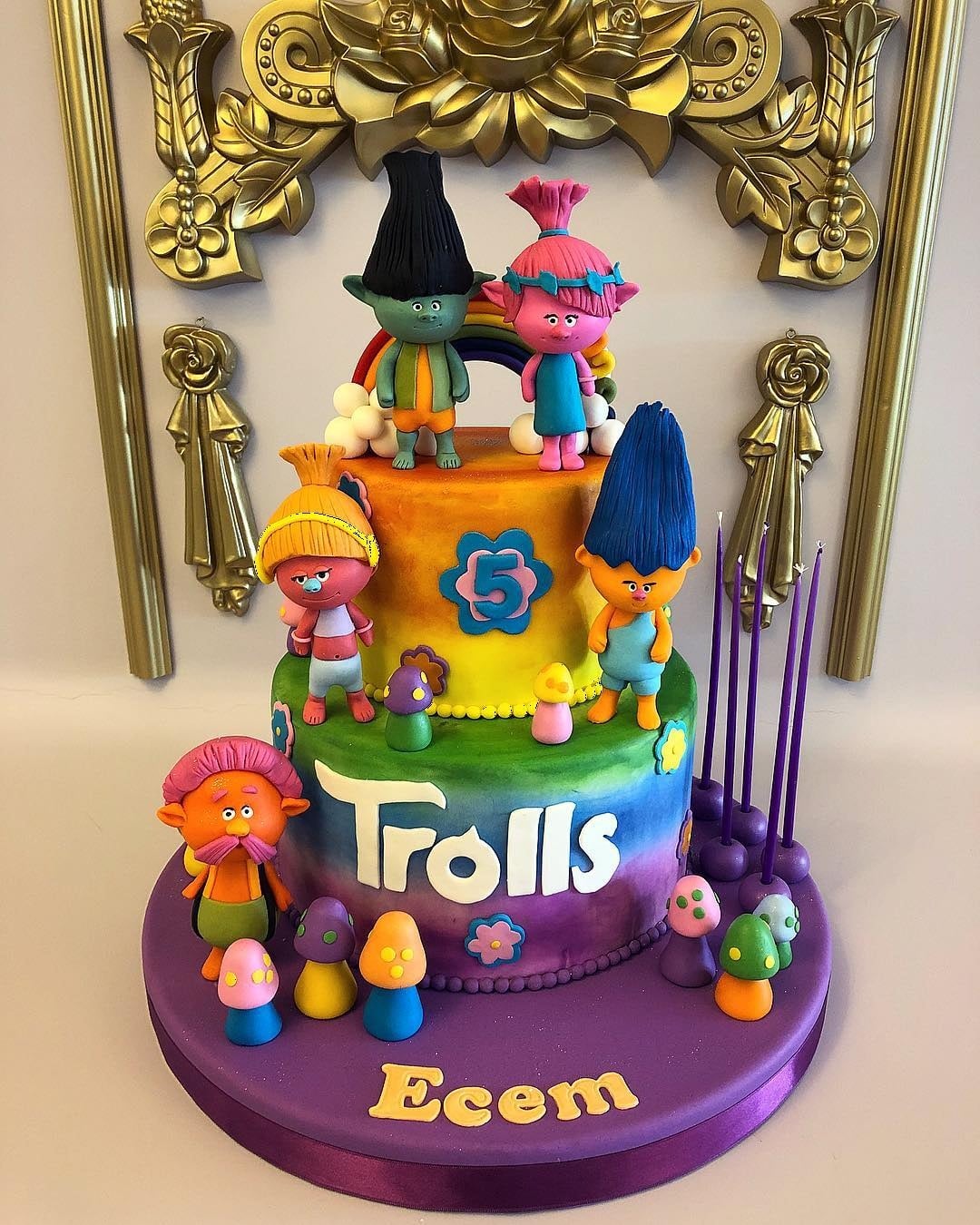 13 Cute Troll Birthday Cake Ideas (Bring The Party to Life)