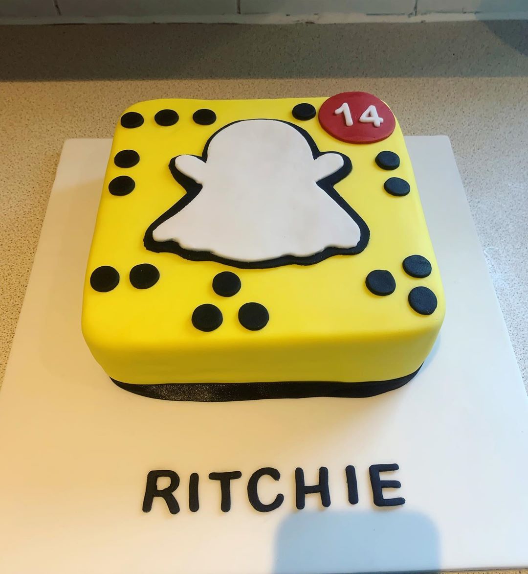 15 Snapchat Birthday Cake Ideas That Are Simply Amazing