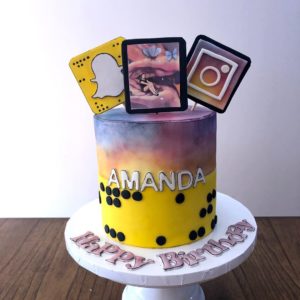 15 Snapchat Birthday Cake Ideas That Are Simply Amazing