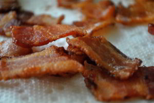 How to Defrost Bacon Quickly? (3 Quick Thaw Methods To Use)