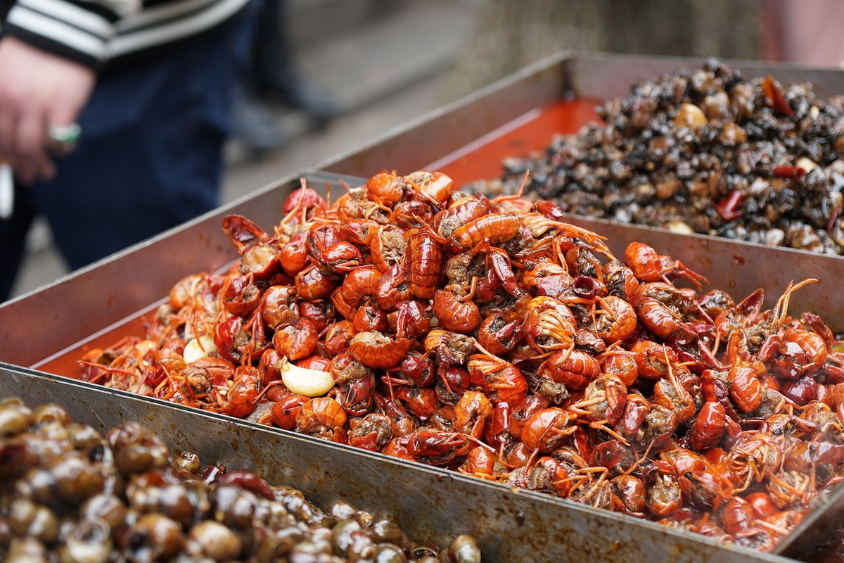 How To Reheat Crawfish Properly (3 Best Methods To Use)