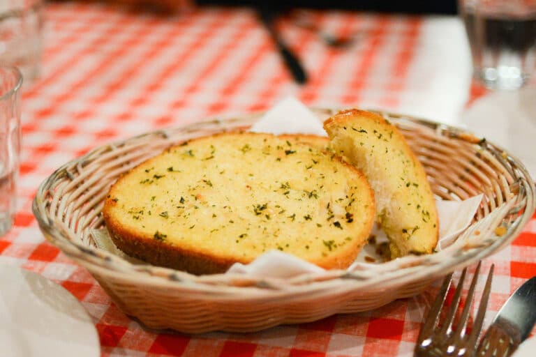 How to Reheat Garlic Bread So It's Warm and Tasty