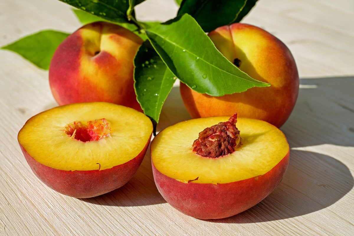 How to Ripen Peaches Quickly? (Best Methods You Can Use)