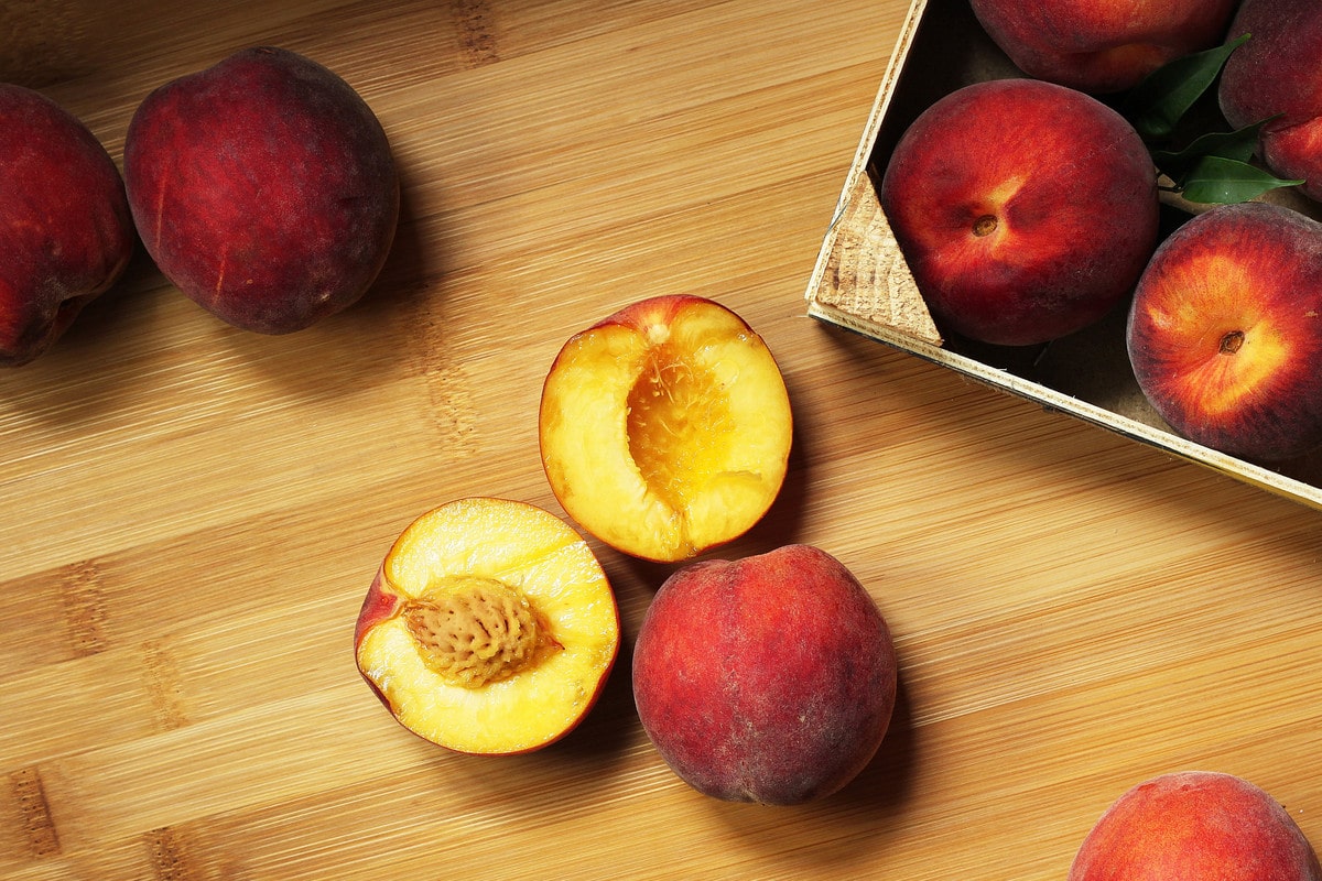 How to Ripen Peaches Quickly? (Best Methods You Can Use)