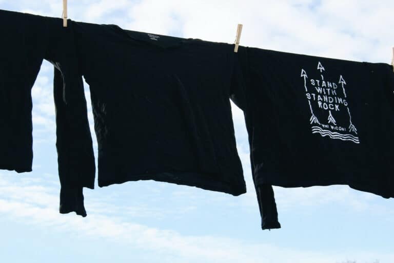 how-to-wash-dark-black-clothes-properly-everything-you-need-to-know