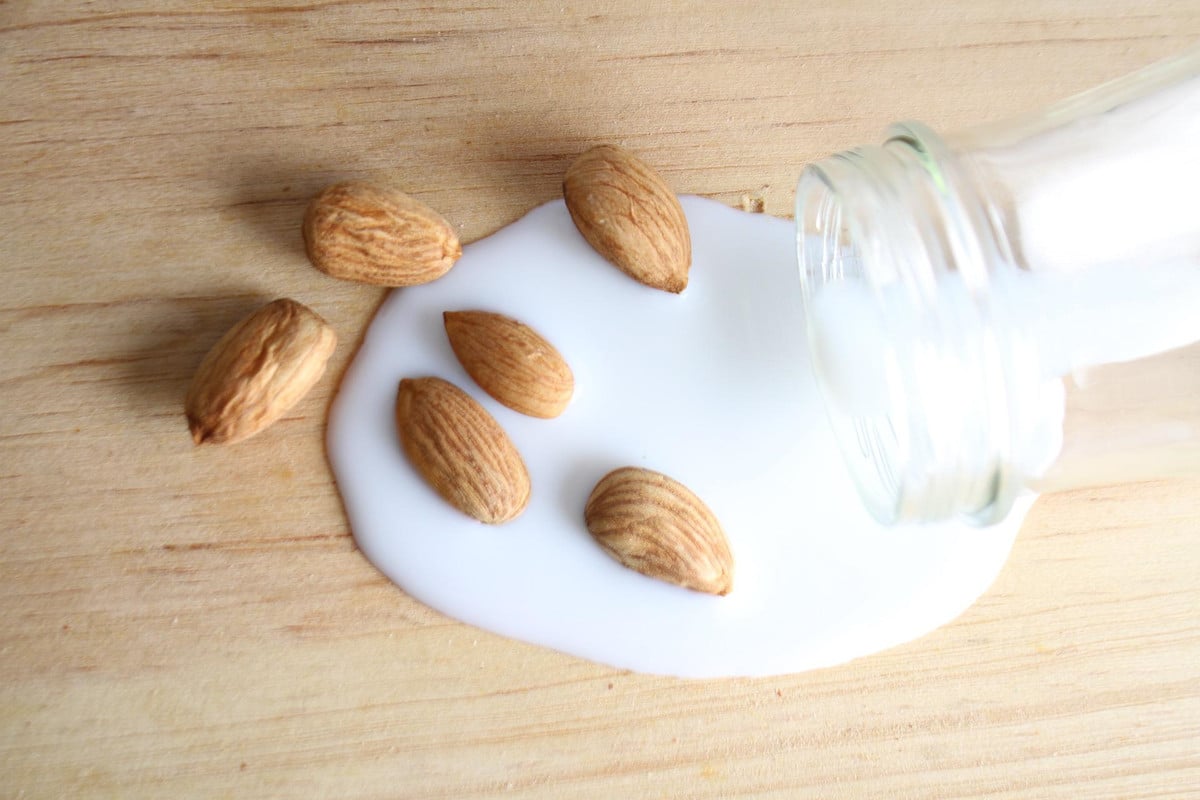 Does Almond Milk Go Bad? (How Long Does It Last Before Spoiling?)